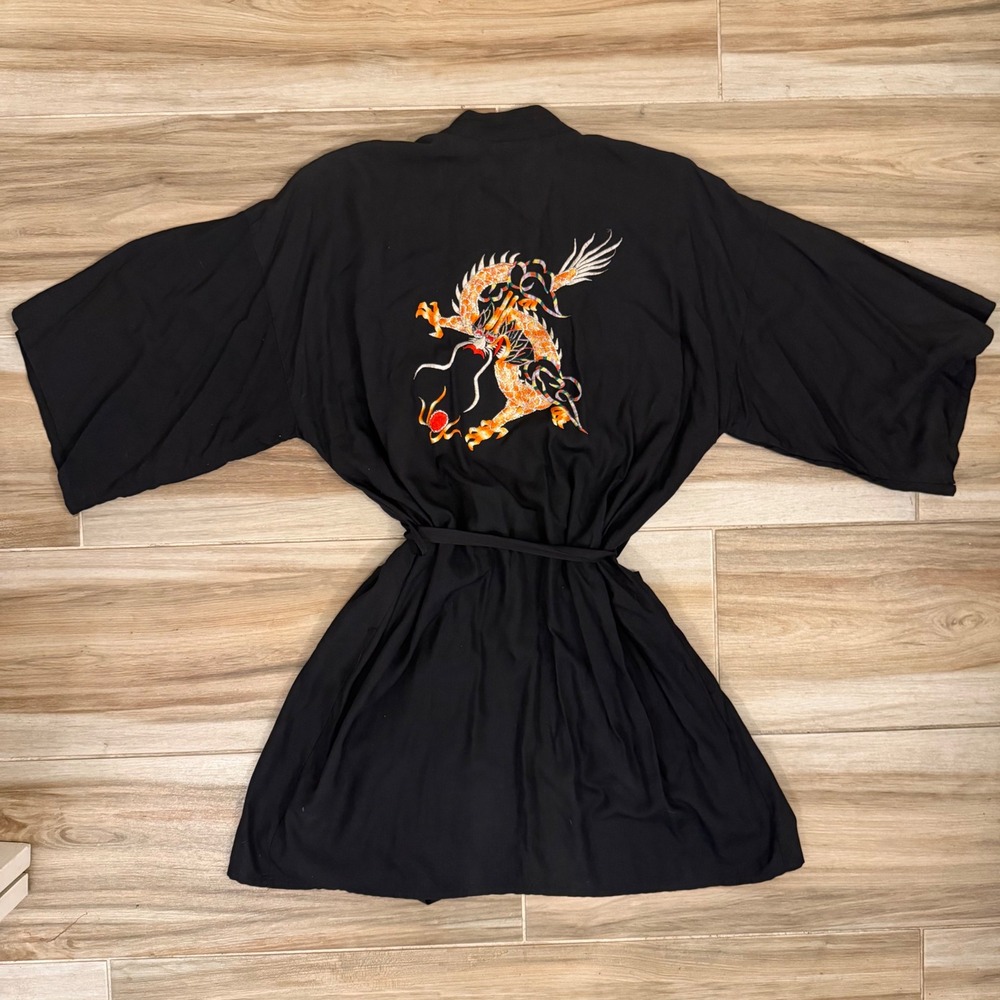Vintage Jade Hong Kong Black Rayon Embroidered Dragon Robe Kimono One Size